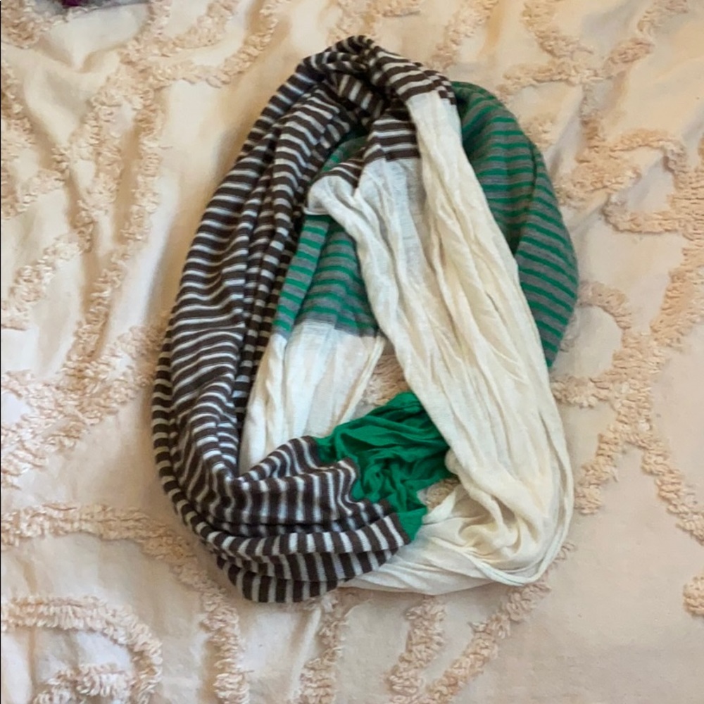 Light scarf